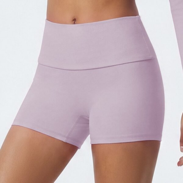 Butt-lifting shorts designed to avoid awkward lines