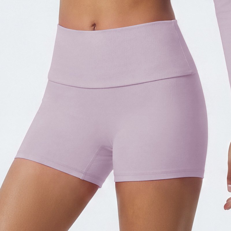 Butt-lifting shorts designed to avoid awkward lines