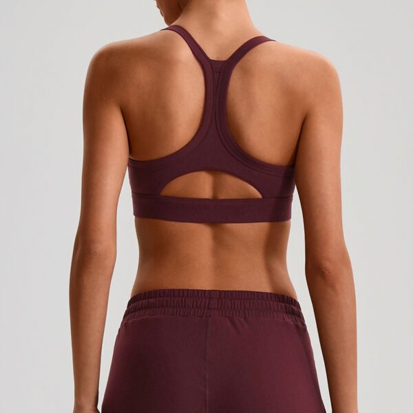 Form-fitting yoga tank top