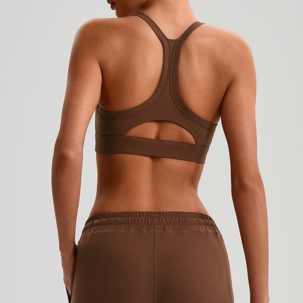 Form-fitting yoga tank top