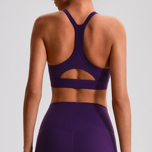 Form-fitting yoga tank top