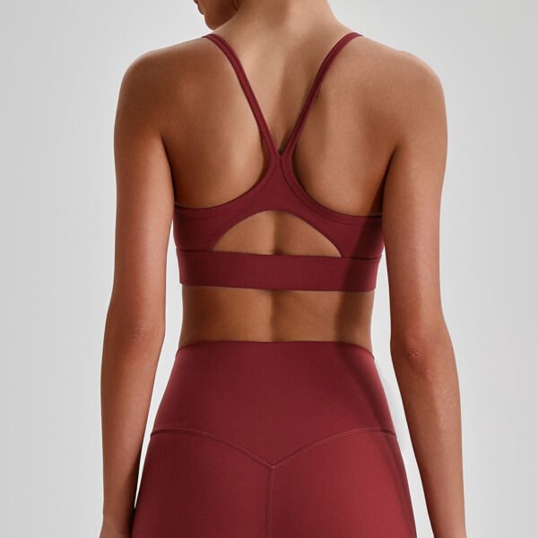 Nude-feel crisscross back sports bra
