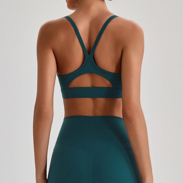 Nude-feel crisscross back sports bra