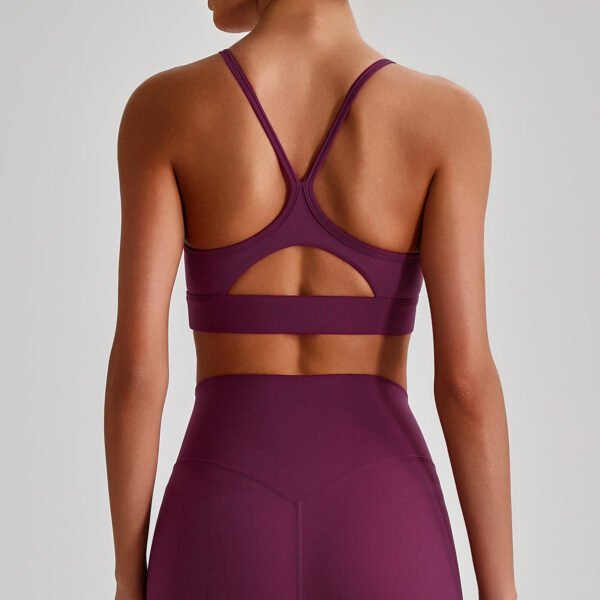 Nude-feel crisscross back sports bra