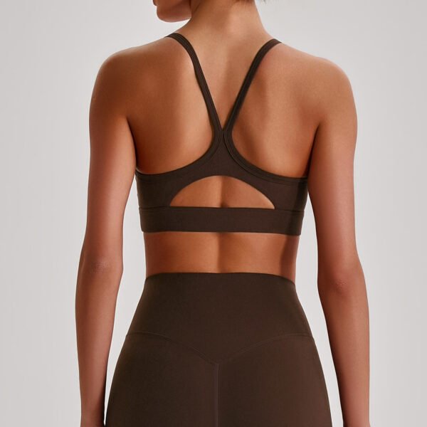 Nude-feel crisscross back sports bra