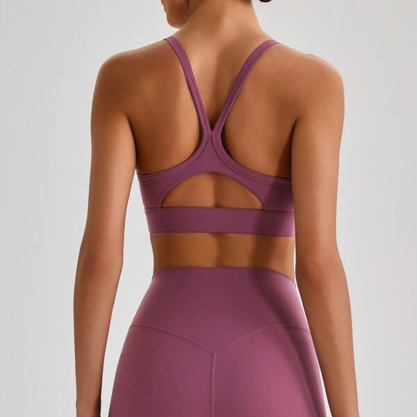 Nude-feel crisscross back sports bra