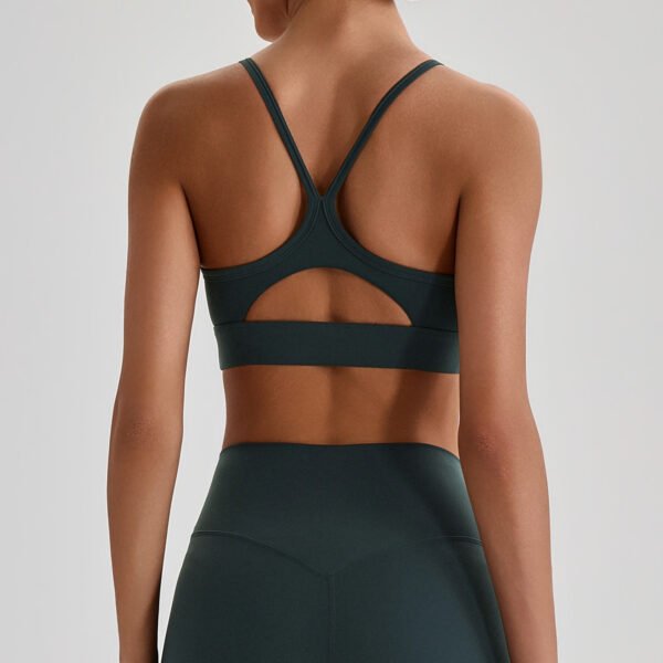 Nude-feel crisscross back sports bra