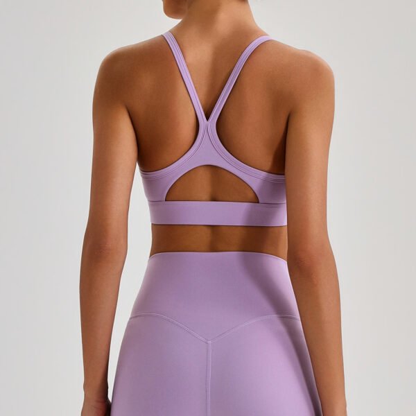 Nude-feel crisscross back sports bra