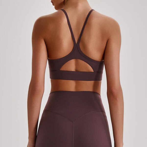 Nude-feel crisscross back sports bra