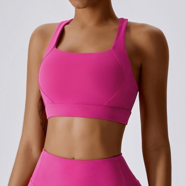 Cloud-feel fitted yoga tank top