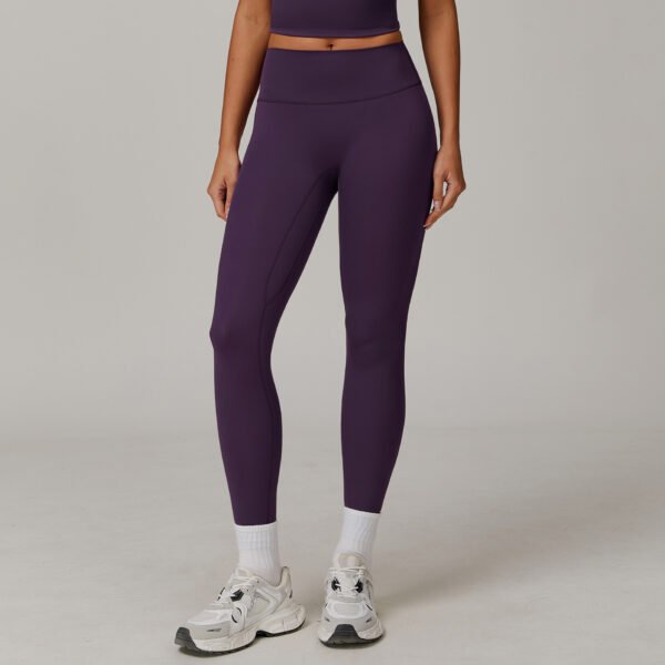 Brushed-finish tight athletic leggings