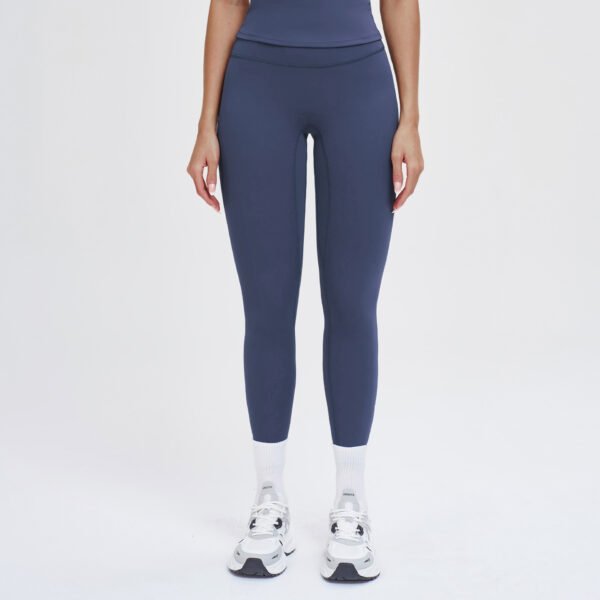 Brushed-finish tight athletic leggings